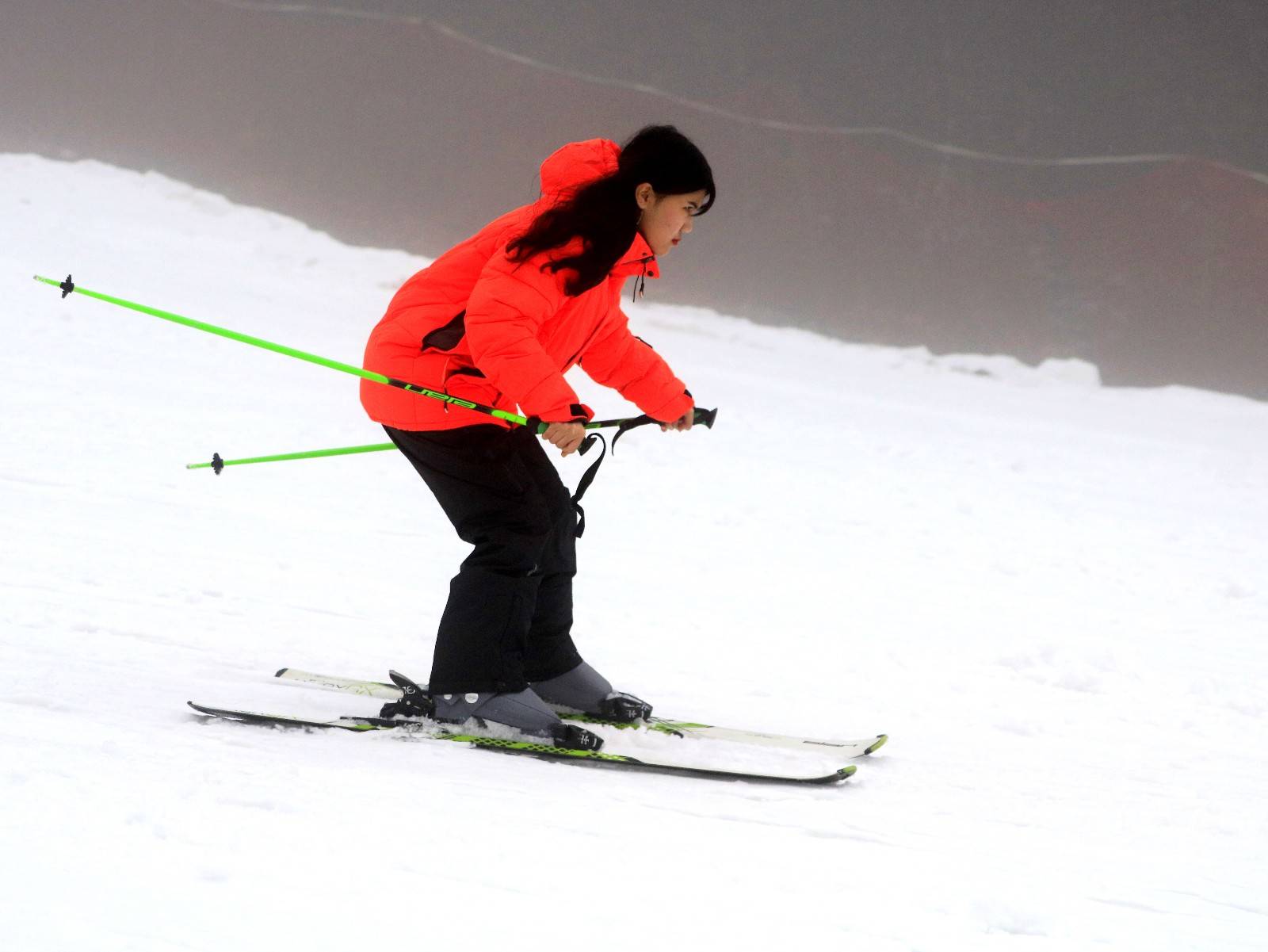 冬季到神农架龙降坪国际滑雪场来滑雪,乐趣多