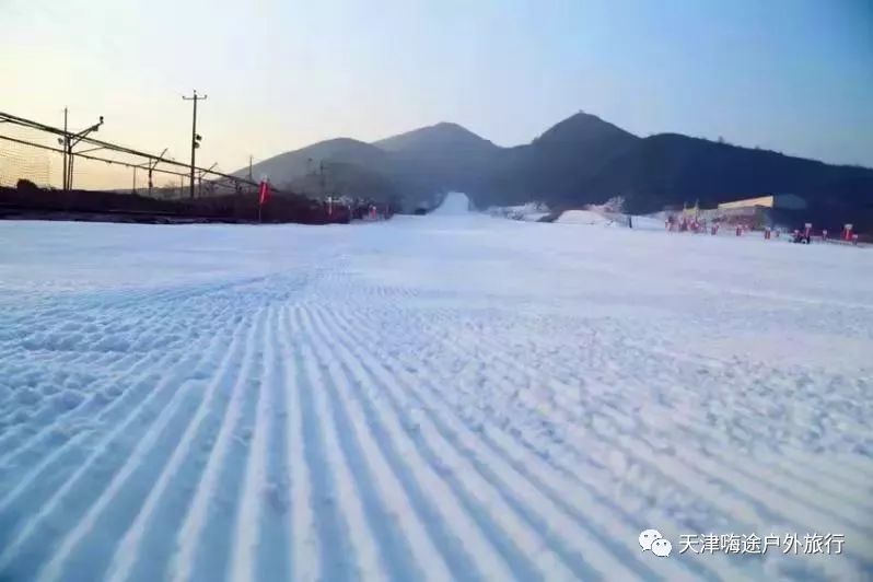 营地介绍 无极山滑雪场位于石家庄元氏县,是河北省青少年滑雪指定