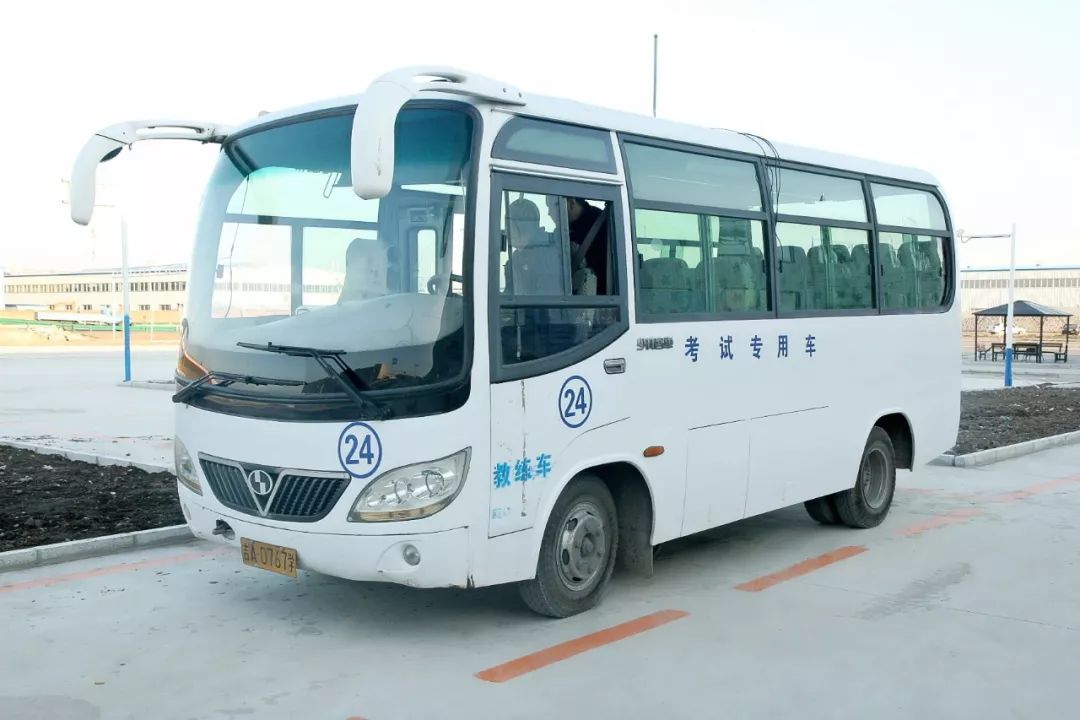 兴隆驾校b1考试车