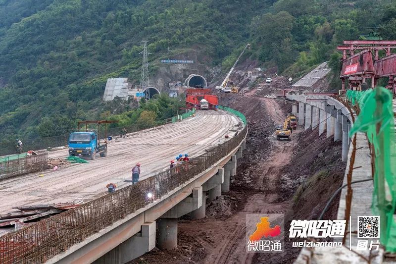 巧家县城现在有多少人口_巧家县城图片(3)