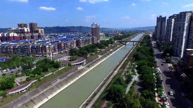 犍为县/乐山机场场址位于乐山市五通桥区冠英镇.