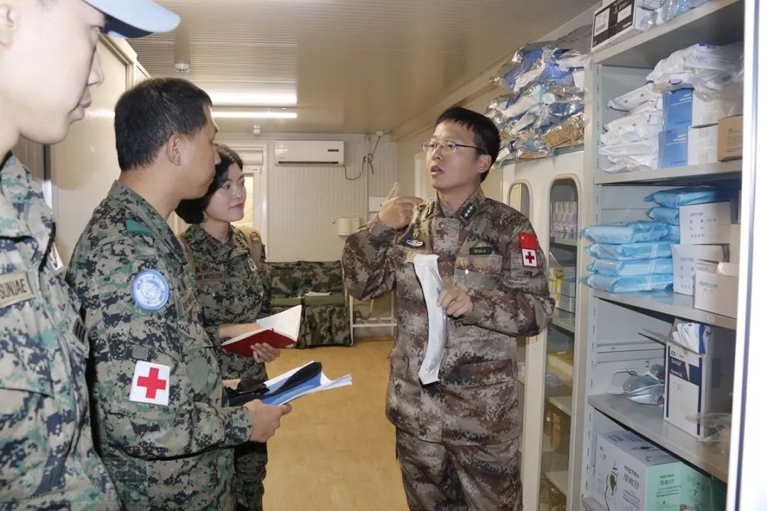 中国赴黎维和部队与韩国医疗分队开展军事医学交流活动