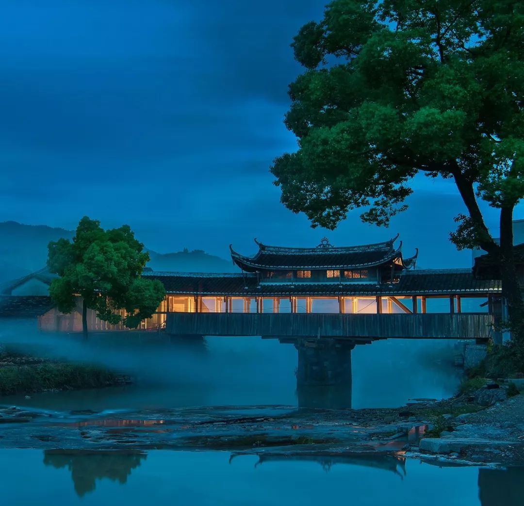 《永庆桥》池岳西《相映成辉》林光荣《山城除夕夜》季家会《南浦新桥