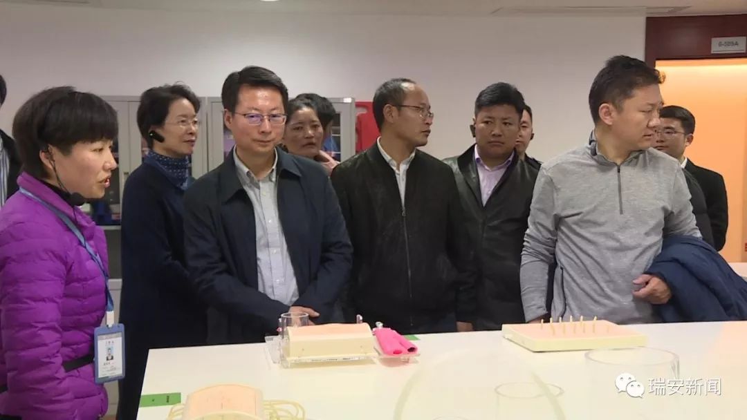 深化两地合作推动两地发展西藏自治区那曲市色尼区委书记来瑞对接工作