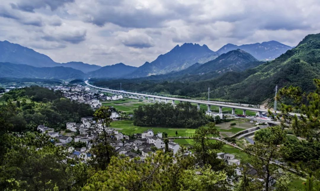 黄山市人口有多少_又破纪录 安徽16市房价大比拼 你的钱换个城市能买几套(3)