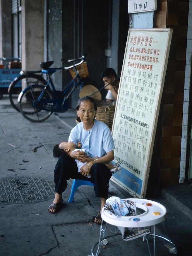 广州1980年代，越秀路中山路珠江西岸芳村