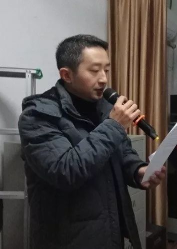 这是学校党委生动展示南充高中2018年的不凡历程,为实现"百年南高梦"