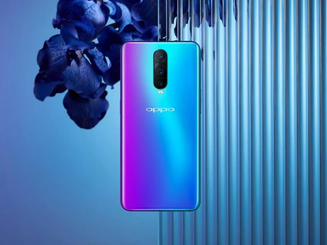 oppo r19来了!继续打磨升降式摄像头.