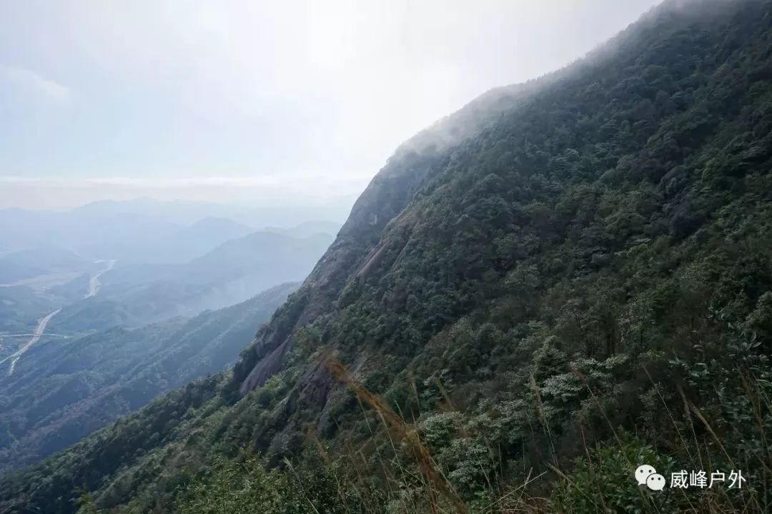 这个户外16人团从怀集出发,直奔连山石鼓顶!_小三江镇