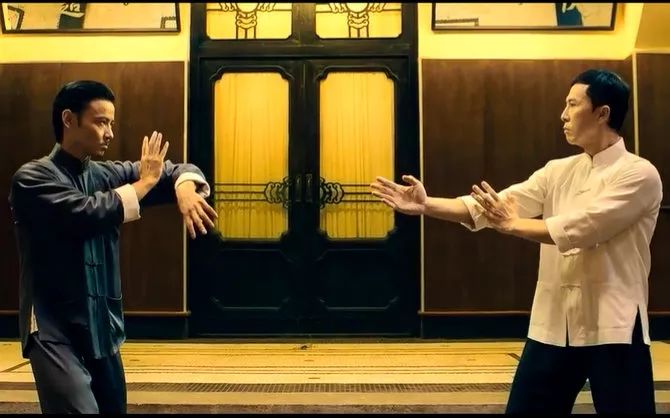 《叶问3》里,张晋饰演的张天志绝对是个大惊喜,这个略显狂妄的咏春