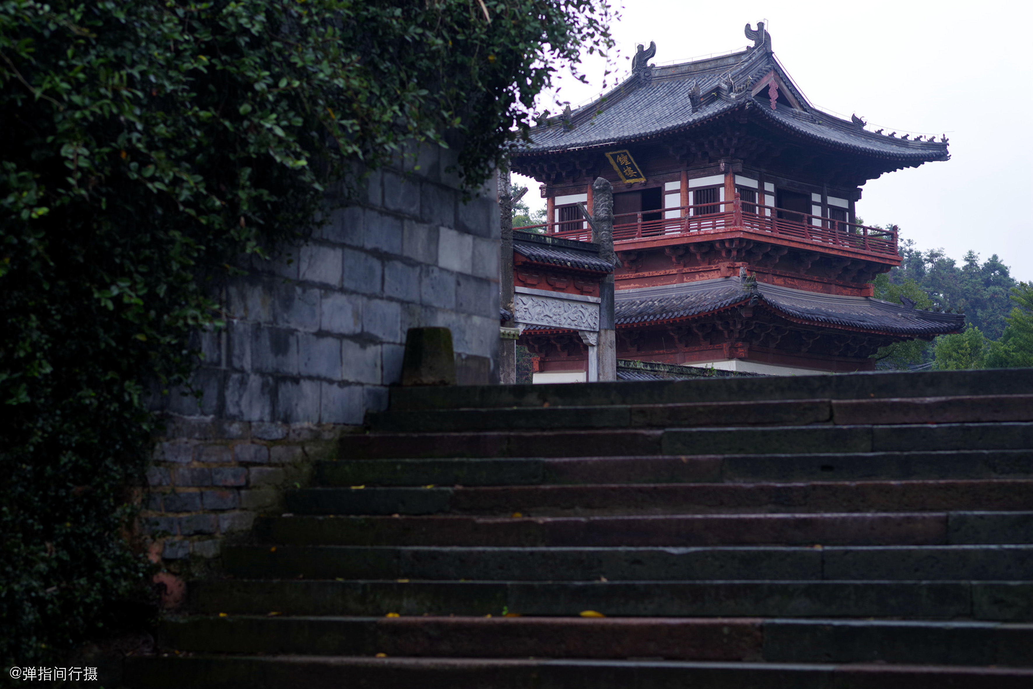 江西龙虎山 发现史上规模最大的道教祖庭遗址 是北京故宫的一半 上清宫