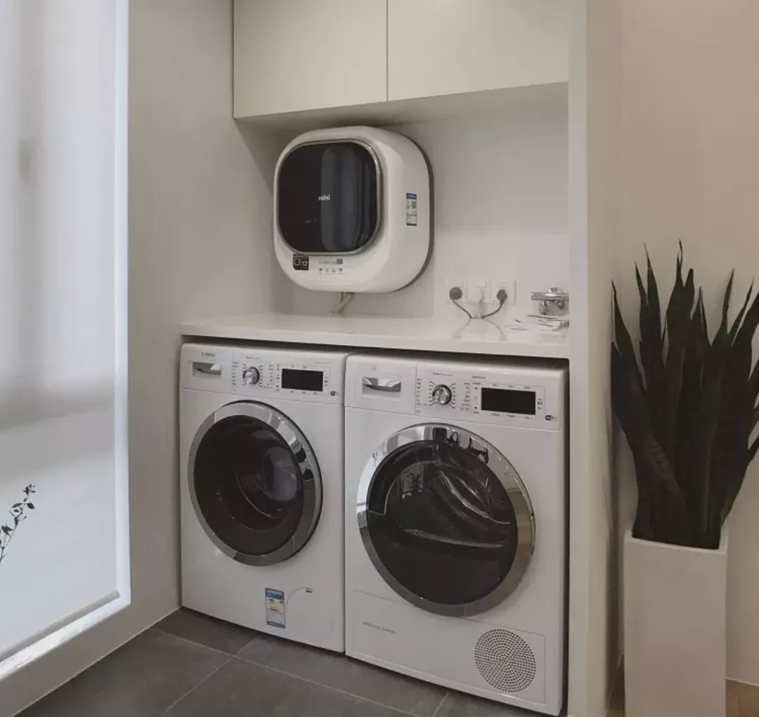 餐厅带洗衣机的设置充分利用空间-家居美图_装一网装修效果图