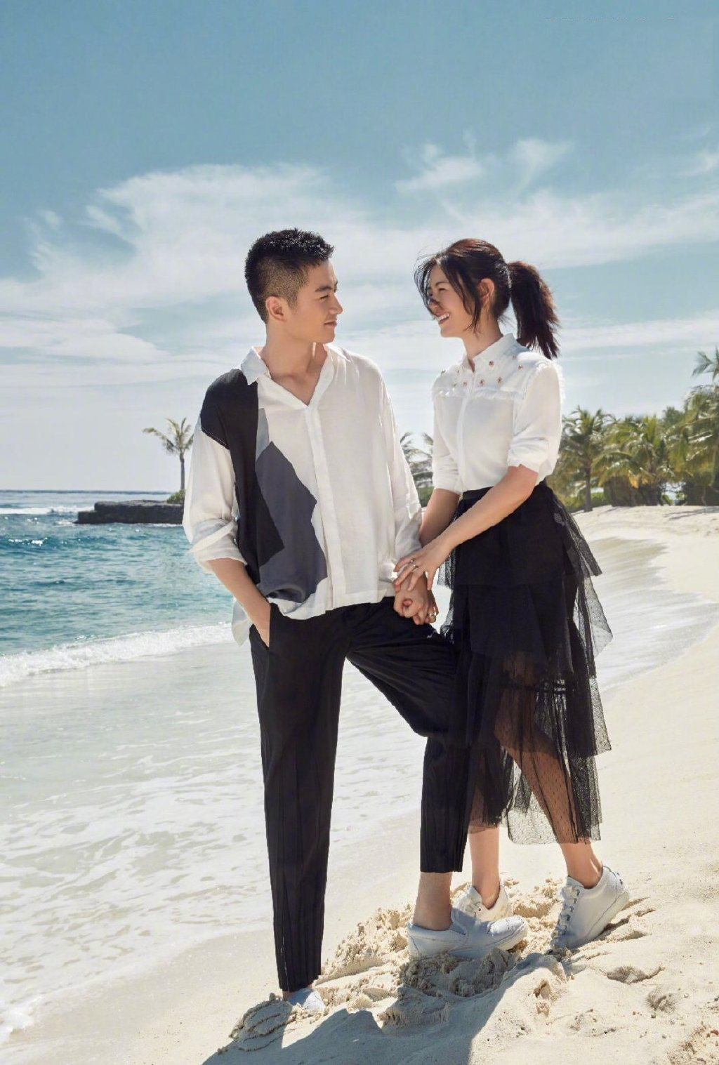 Condor Heroes actors Michelle Chen (陳妍希) and Chen Xiao (陳曉) Tie the ...