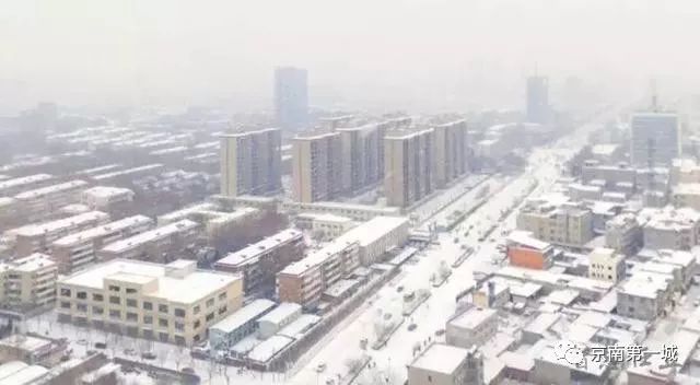 任丘下雪啦 第一场雪不过瘾 今天的雪好给力!