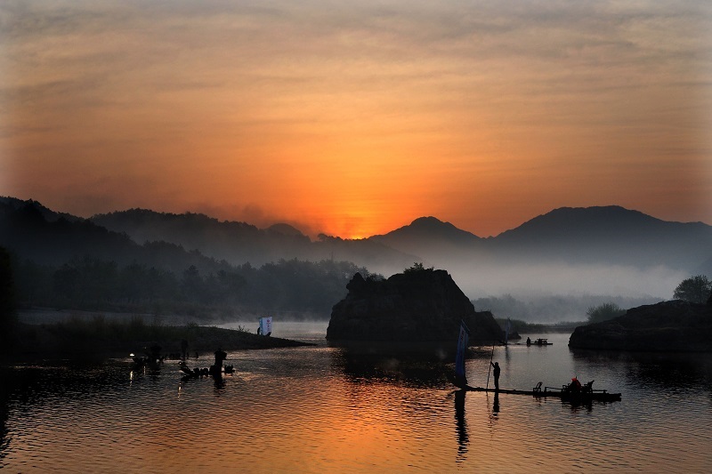 建设一个完善的旅游景区标识系统是非常重要的