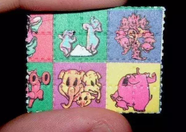 "邮票"其实是一种新型毒品lsd,属于第三代毒品.