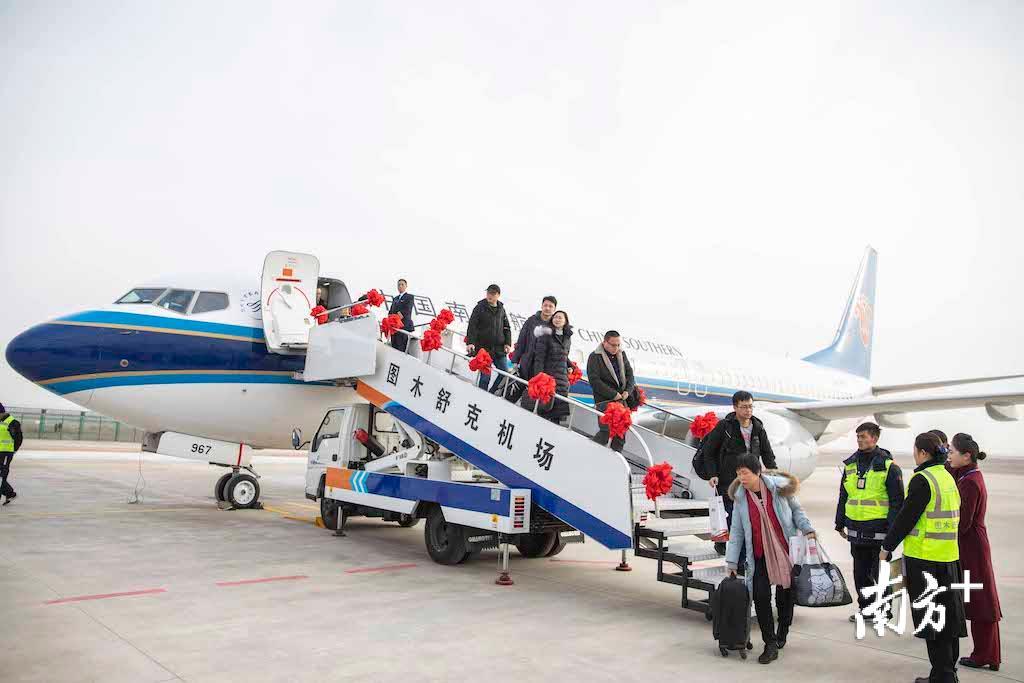 广东援疆再结硕果,兵团三师图木舒克唐王城机场正式通航