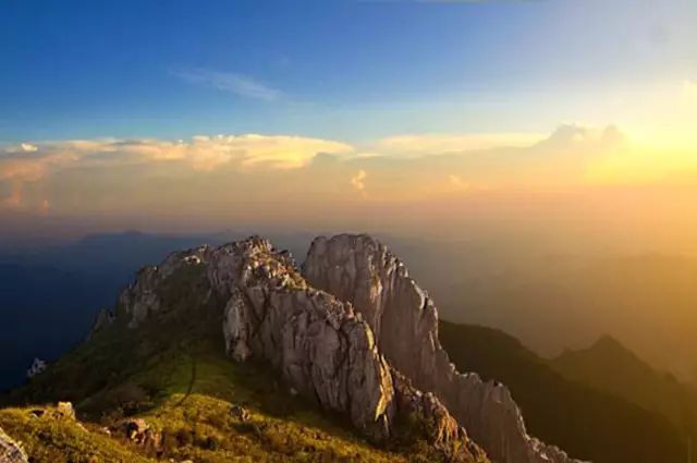 浙西之巅,轻装挑战,徒步登山,风起云涌