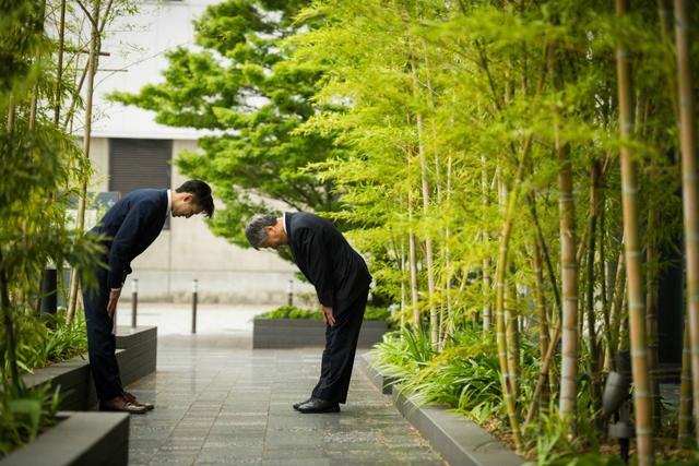 和日本人打招呼除了今日は还可以这么说