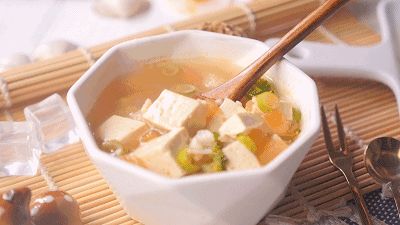 酸甜龙利鱼豆腐汤