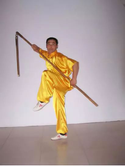 13.手梢子棍,即双节棍.