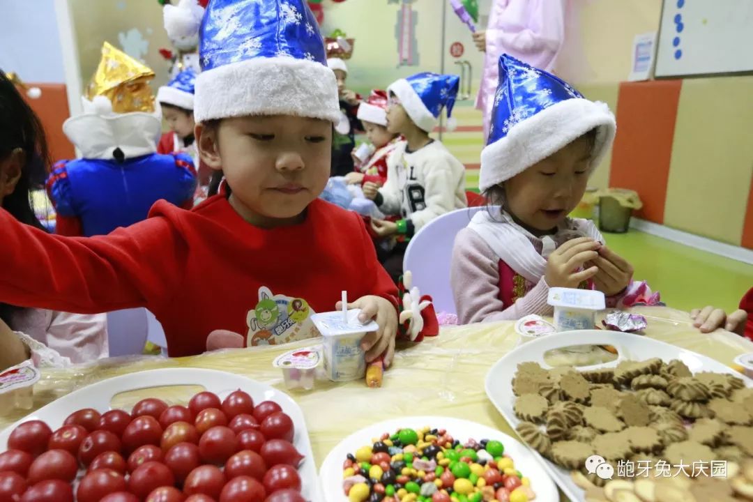 齙牙兔聖誕老人成長記精彩記錄