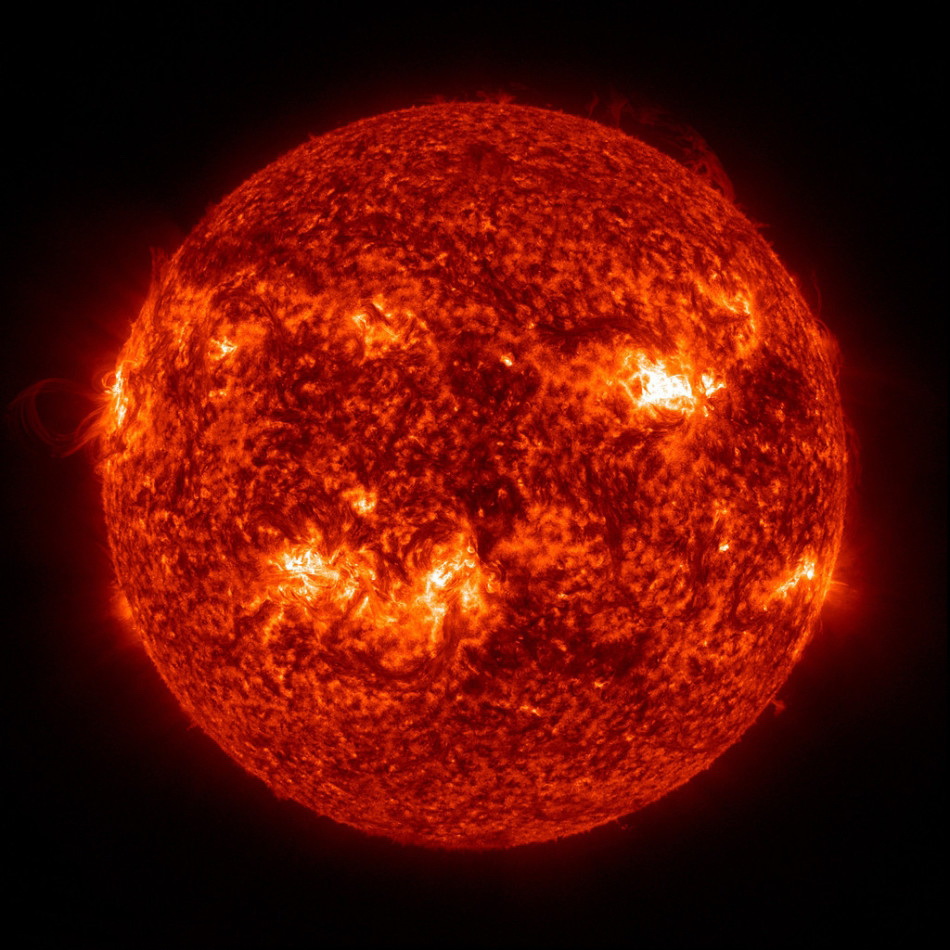 画面神奇壮观nasa发布的最新太阳耀斑图