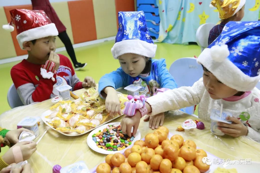 齙牙兔聖誕老人成長記精彩記錄