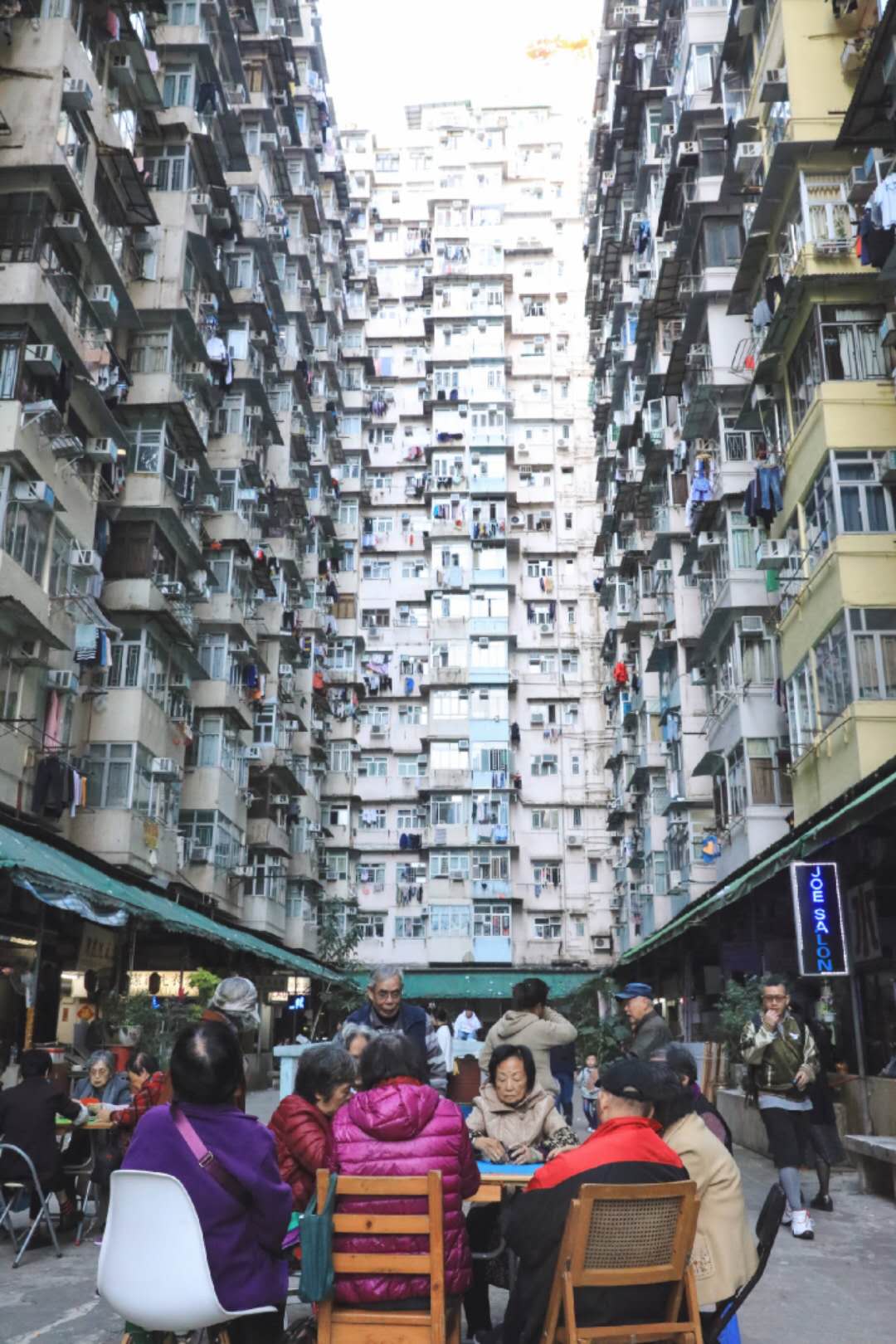 新一代网红打卡地,变形金刚带火的香港居民楼