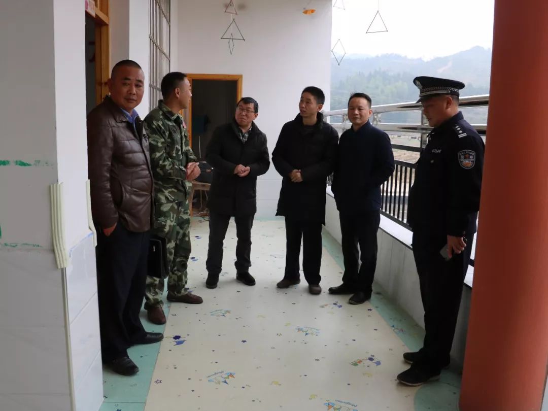 副县长姜伟南带队到虹桥镇开展安全生产大检查