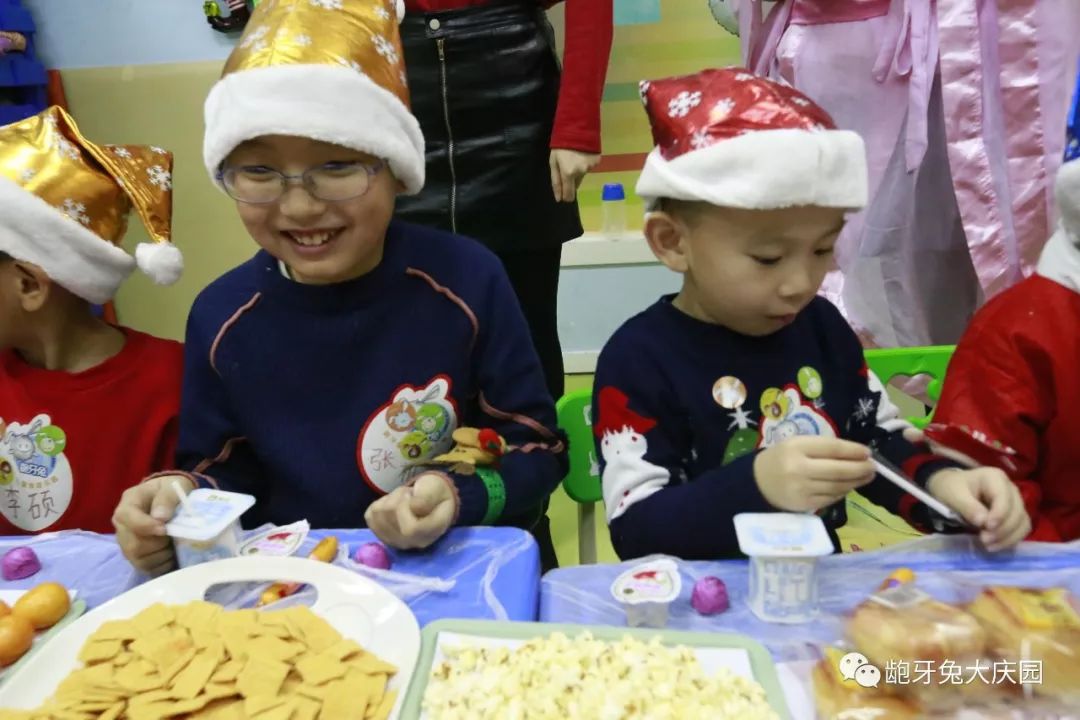 齙牙兔聖誕老人成長記精彩記錄