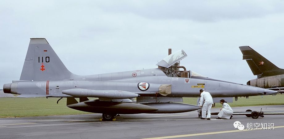 f-5"自由战士"基本信息表 ▲▲▲ 挪威皇家空军的侦察机rf-5a 30 1963