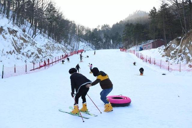 山滑雪度假乐园,平顶山天龙池滑雪场,许昌大鸿寨滑雪场,猿人山滑雪场