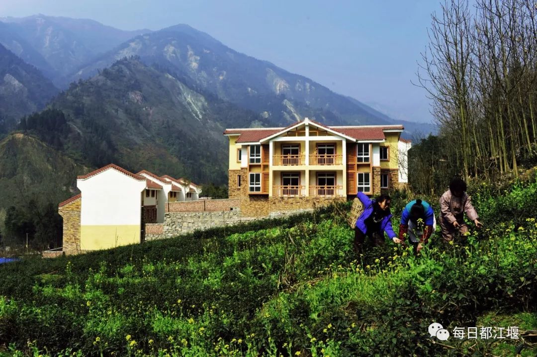 关注龙池镇要奋力建设山地旅游特色名镇