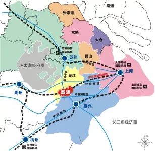 盛泽位于江苏最南端,紧邻上海,杭州,苏州,距离上海虹桥机场,浦东国际
