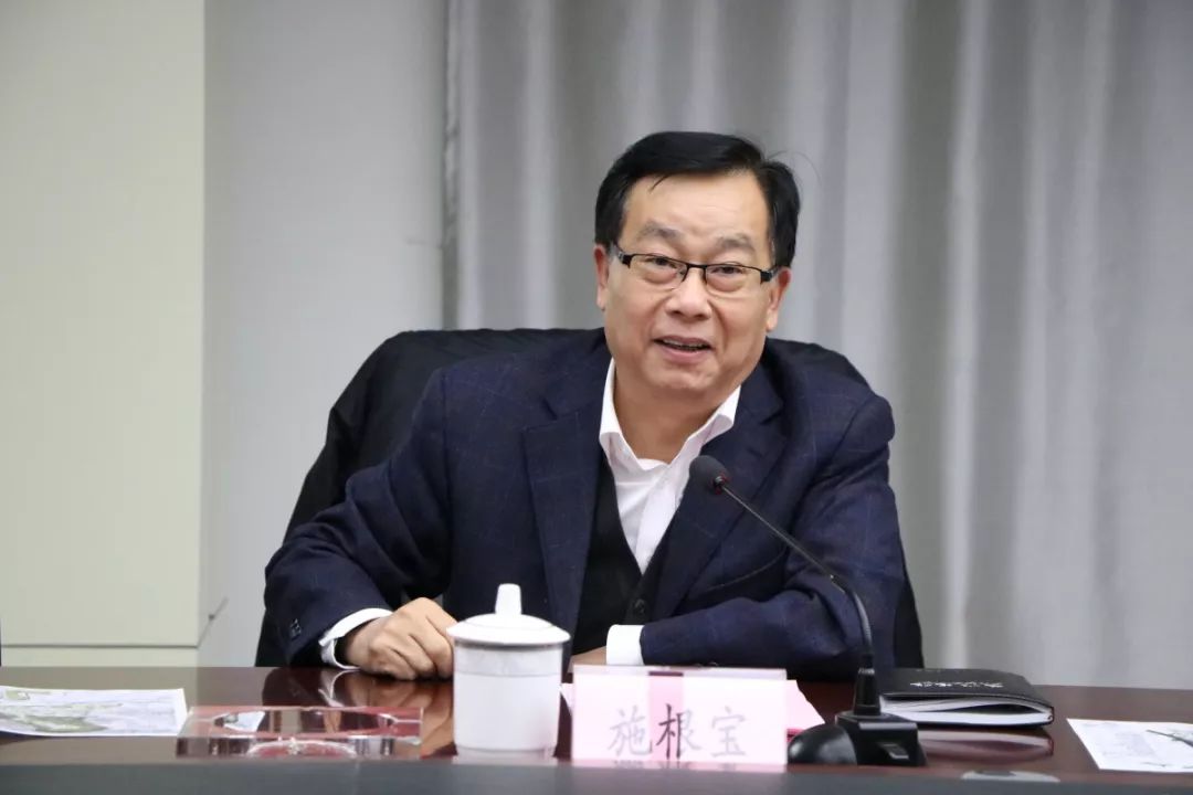 现场办公一线解答今天副市长施根宝赴美妆小镇调研招商引资工作