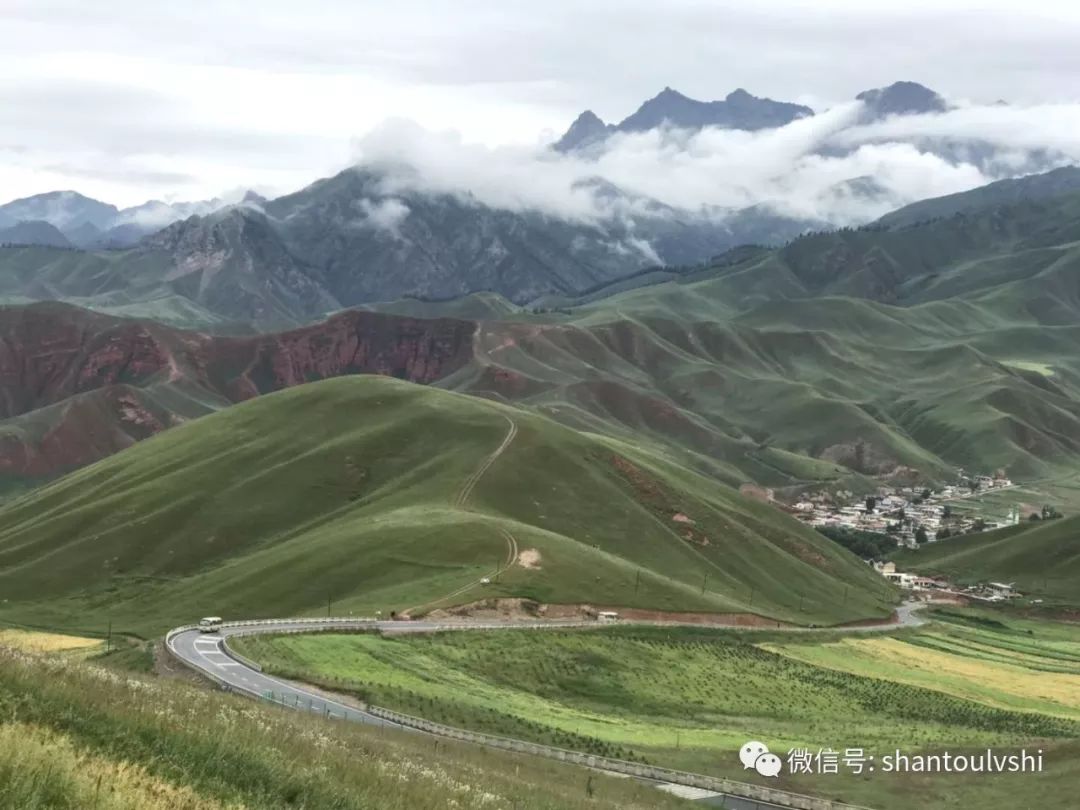 山峦叠翠祁连山