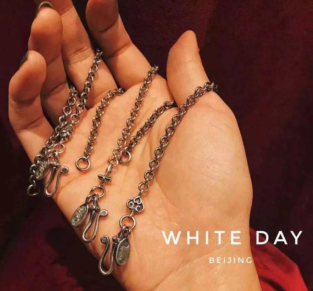 18期主角:"white day"