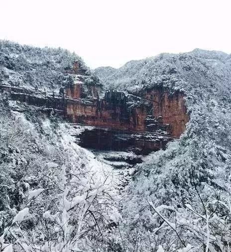 四面山下雪了, 其他地方呢 别急,别急,都有,都有—— 西湖骆来山