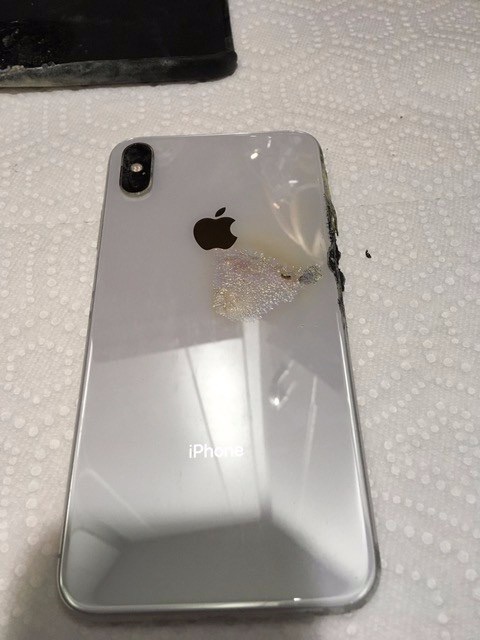 又一起爆炸?美国一男子称苹果iphone xs max在裤兜里起火并爆炸