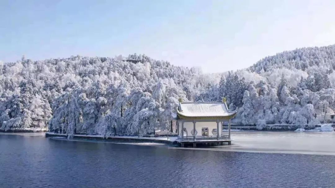 你还没有看过庐山的雪怎么能识庐山真面目12月31日我们一起去庐山看雪