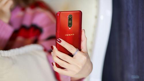 OPPO R17 Pro新年版搭載SuperVOOC超級閃充，萊茵認證又 科技 第1張