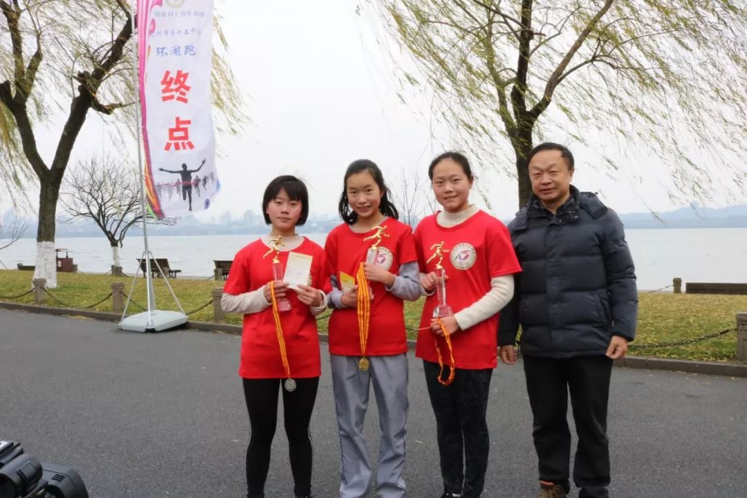 初三5班 张雨萱,第三名:初三10班 刘寓旸;初二男第一名:初二4班 霍煜