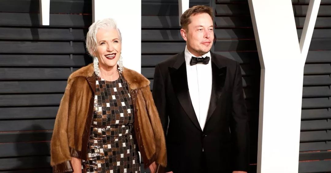 好吧,她是特斯拉创始人 elon musk 的妈妈,知道了吧?