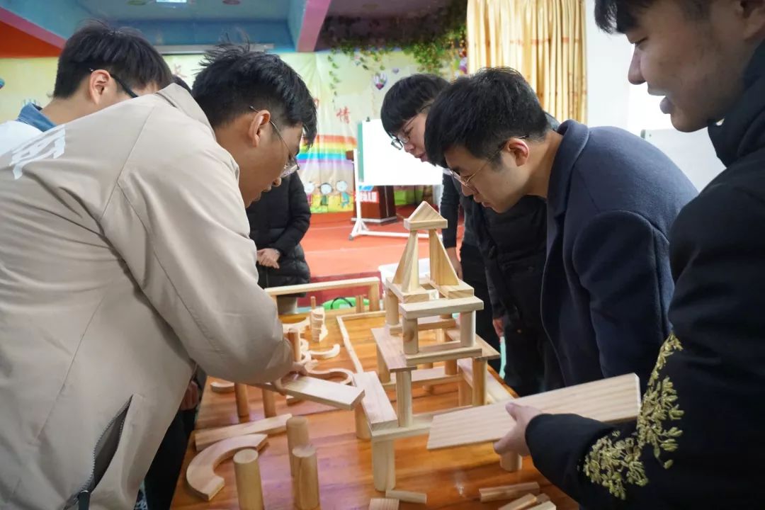 薑堰區男幼師共同體開展建構遊戲現場教研活動 遊戲 第22張