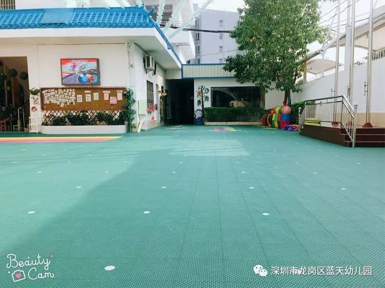 幼儿园简介: 蓝天幼儿园是一所龙岗区一级及深圳市普惠性幼儿园.