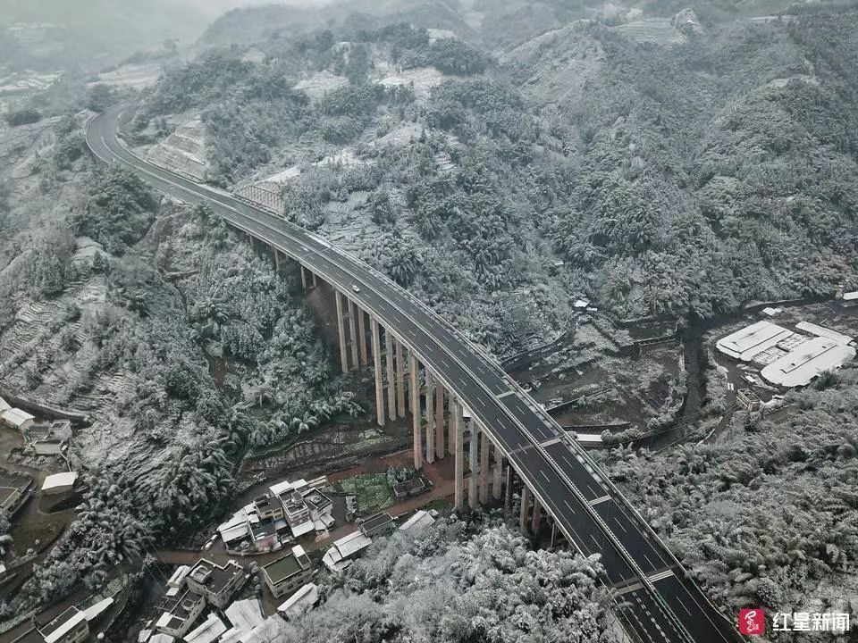 雅康高速公路全线建成,即将试通车运营