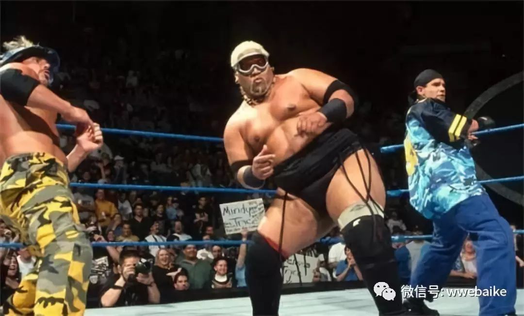 WWE羅曼雷恩斯的4位表哥！有人體重589磅，有人是好萊塢導演