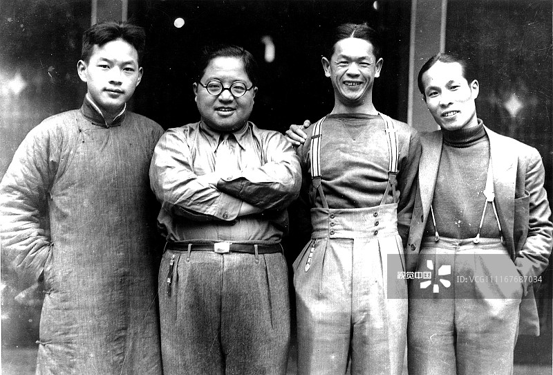 1934年,联华影业四个男谐星,左至右为殷秀岑,辜志直,韩兰根以及刘