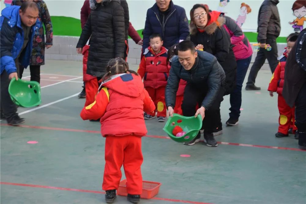 【起航2019】城幼「溫暖冬日 快樂遊戲」小班親子遊園活動 遊戲 第16張